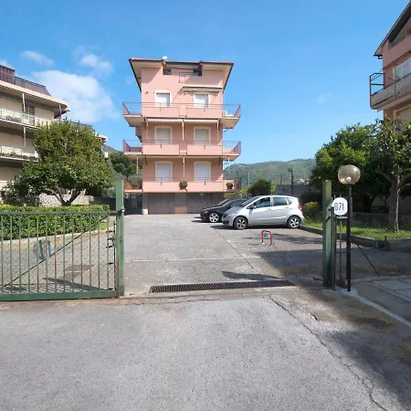 Babyaccommodation Family Comfort Iii * Pietra Ligure